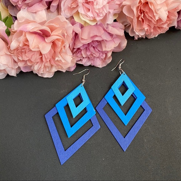 Oversize Multilayer Geometric Wood Dangle Earrings - Picture 4 of 6